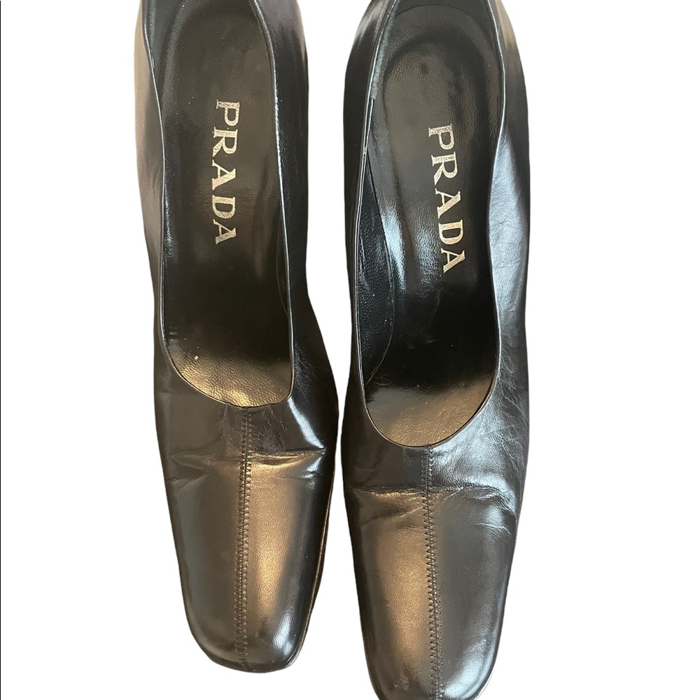 Prada vintage leather pumps